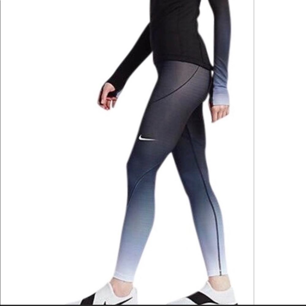 Nike hyperwarm leggings
